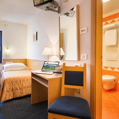 Hotel Cristallo Peio Bagian luar foto