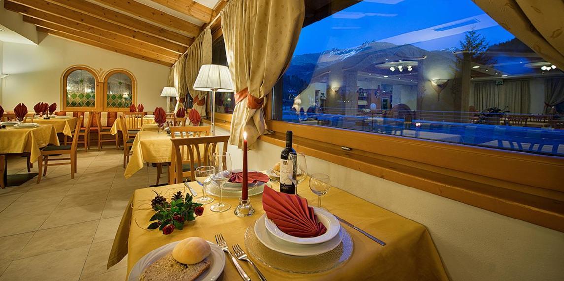 Hotel Cristallo Peio Bagian luar foto