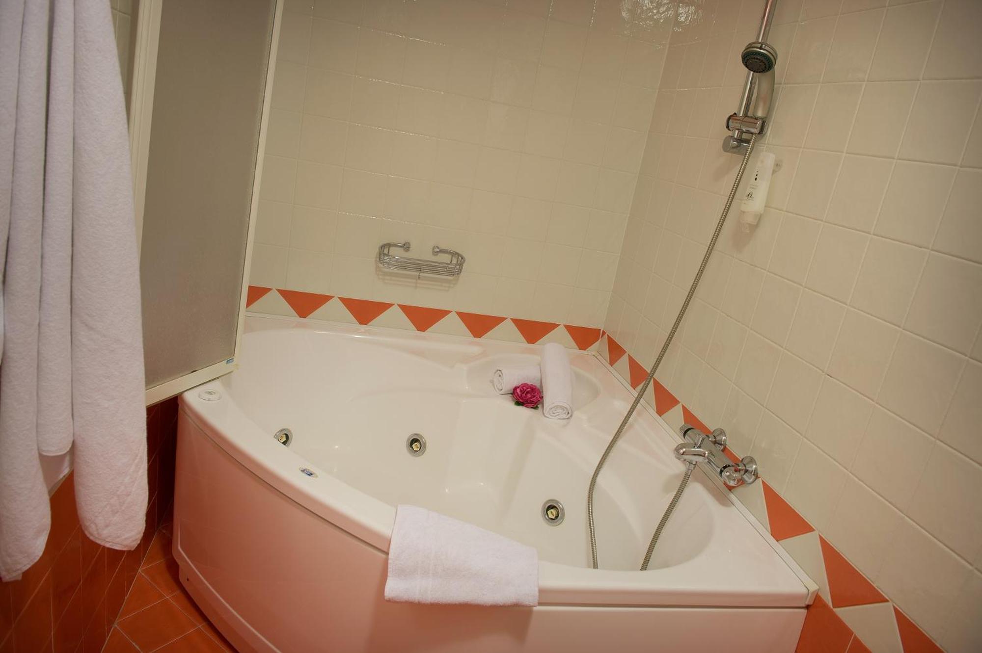 Hotel Cristallo Peio Bagian luar foto